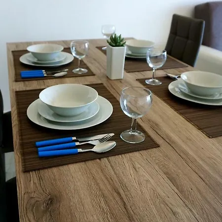 Seafront Apartment Xghajra